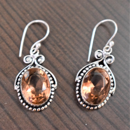 Hanging Gemstone Motif Earring - GlitterGleam