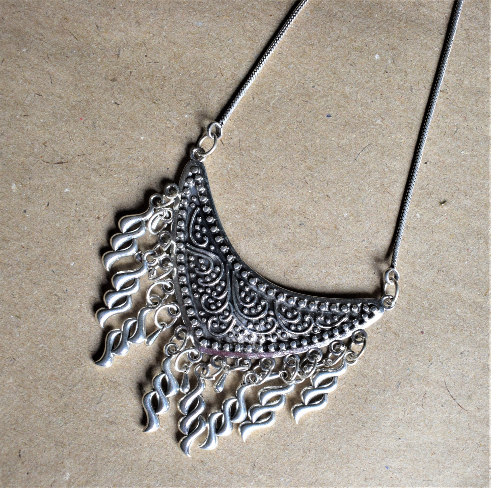 Long Silver String Pendant Necklace - GlitterGleam