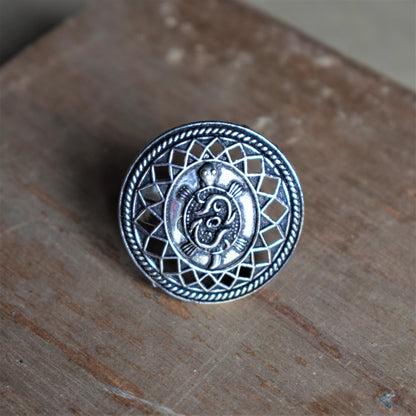 German Silver Tortoise Finger Ring - GlitterGleam