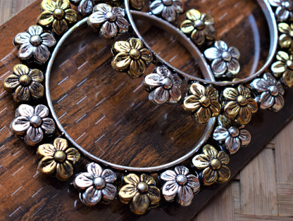 Designer Golden and Silver Floral Kangan (2 Bangles Set) - GlitterGleam