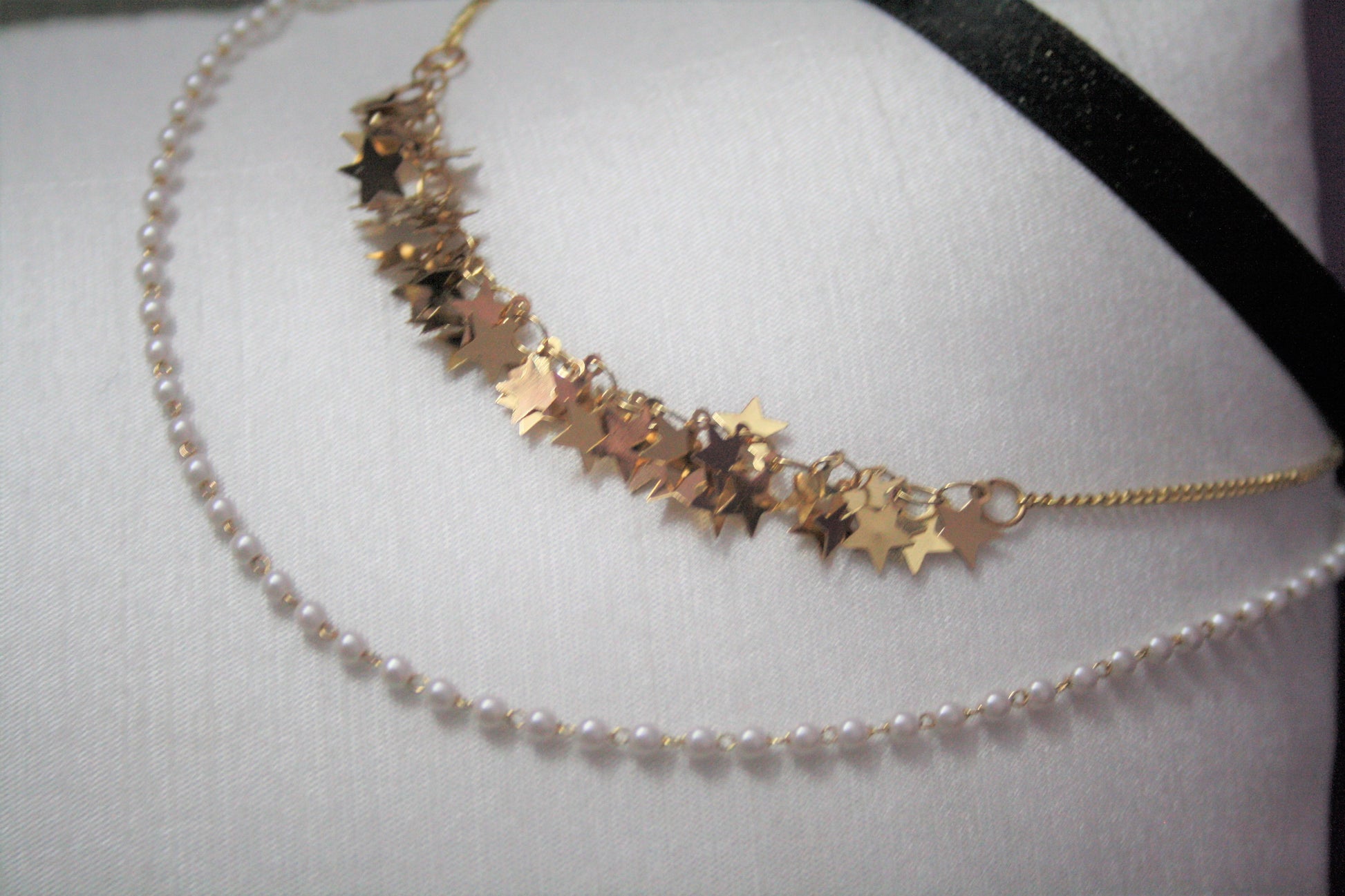 Star & pearl shimmering ribbon multi layered choker - GlitterGleam