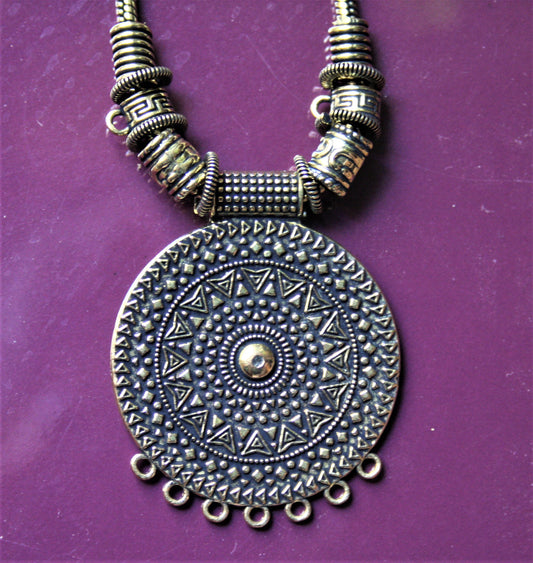 Golden Oxidized Circular Pendant Necklace - GlitterGleam
