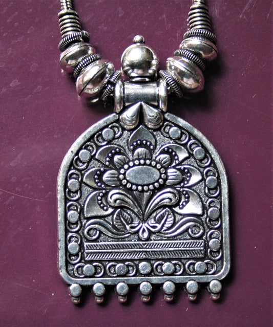 Silver Oxidized Floral Carving Pendant Necklace - GlitterGleam