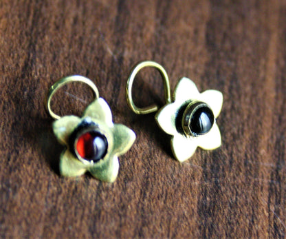 Silver and Golden Oxidized Flower and Oval Gem Nose Pin (Set of 2) - GlitterGleam