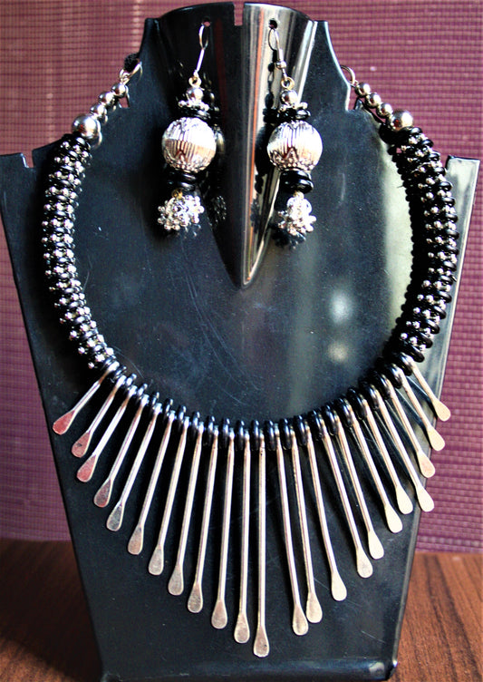 Black and Silver Tribal Choker Necklace with Earrings - GlitterGleam