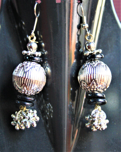 Black and Silver Tribal Choker Necklace with Earrings - GlitterGleam