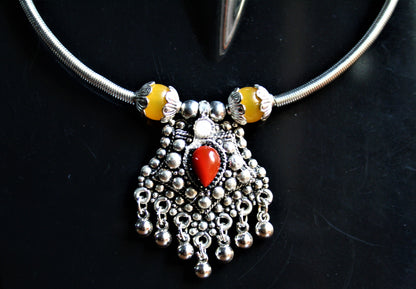 Traditional Choker Necklace with Gem Pendant and Earrings - GlitterGleam