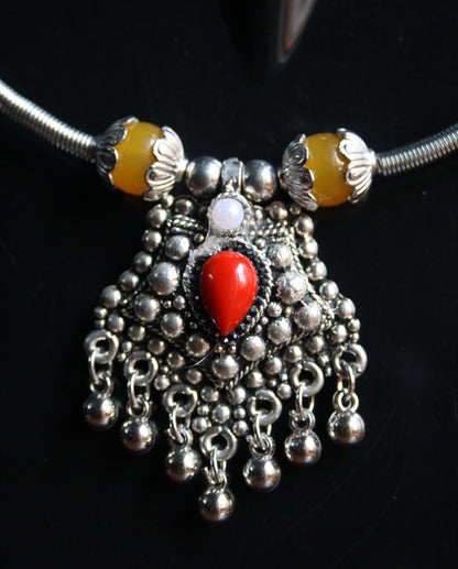 Traditional Choker Necklace with Gem Pendant and Earrings - GlitterGleam