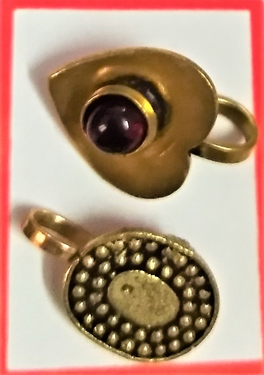 Golden Oxidized Oval and Heart Gem Nose Push Pin (Set of 2) - GlitterGleam