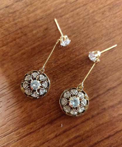 Floral AD Earring - GlitterGleam
