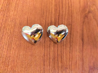 Antique Heart Stud - GlitterGleam
