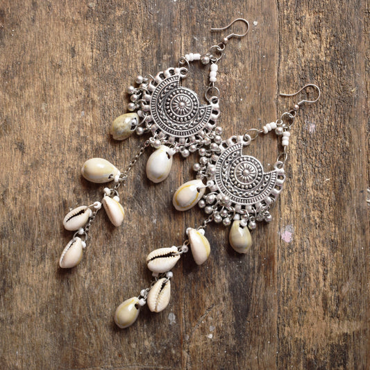 Seashell Chandbali Chandelier Earrings - GlitterGleam